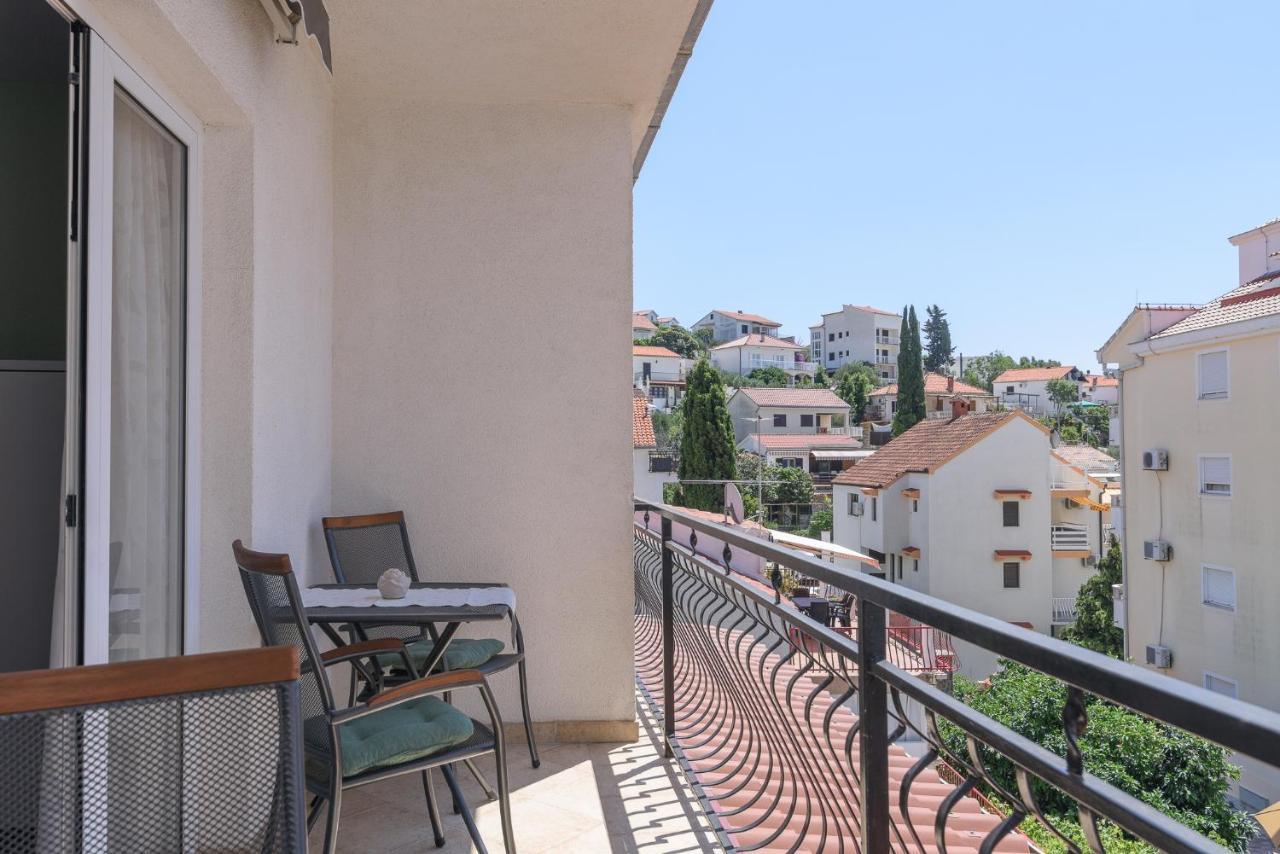 Apartmani Suki Трогир Екстериор снимка