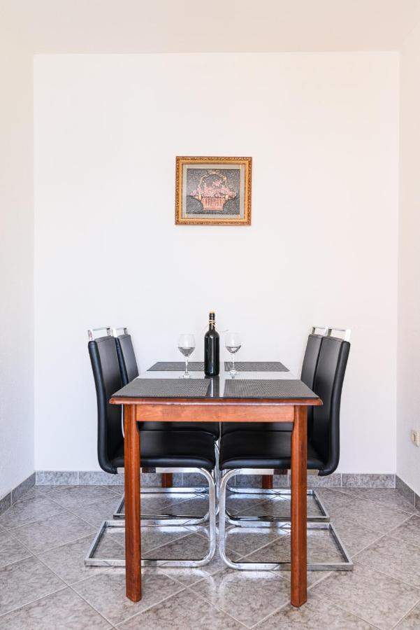 Apartmani Suki Трогир Екстериор снимка