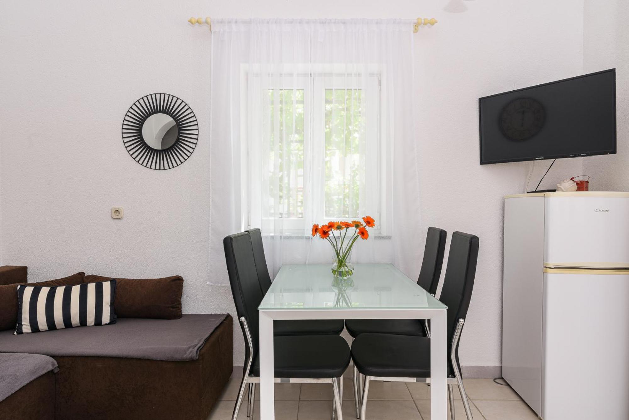 Apartmani Suki Трогир Екстериор снимка