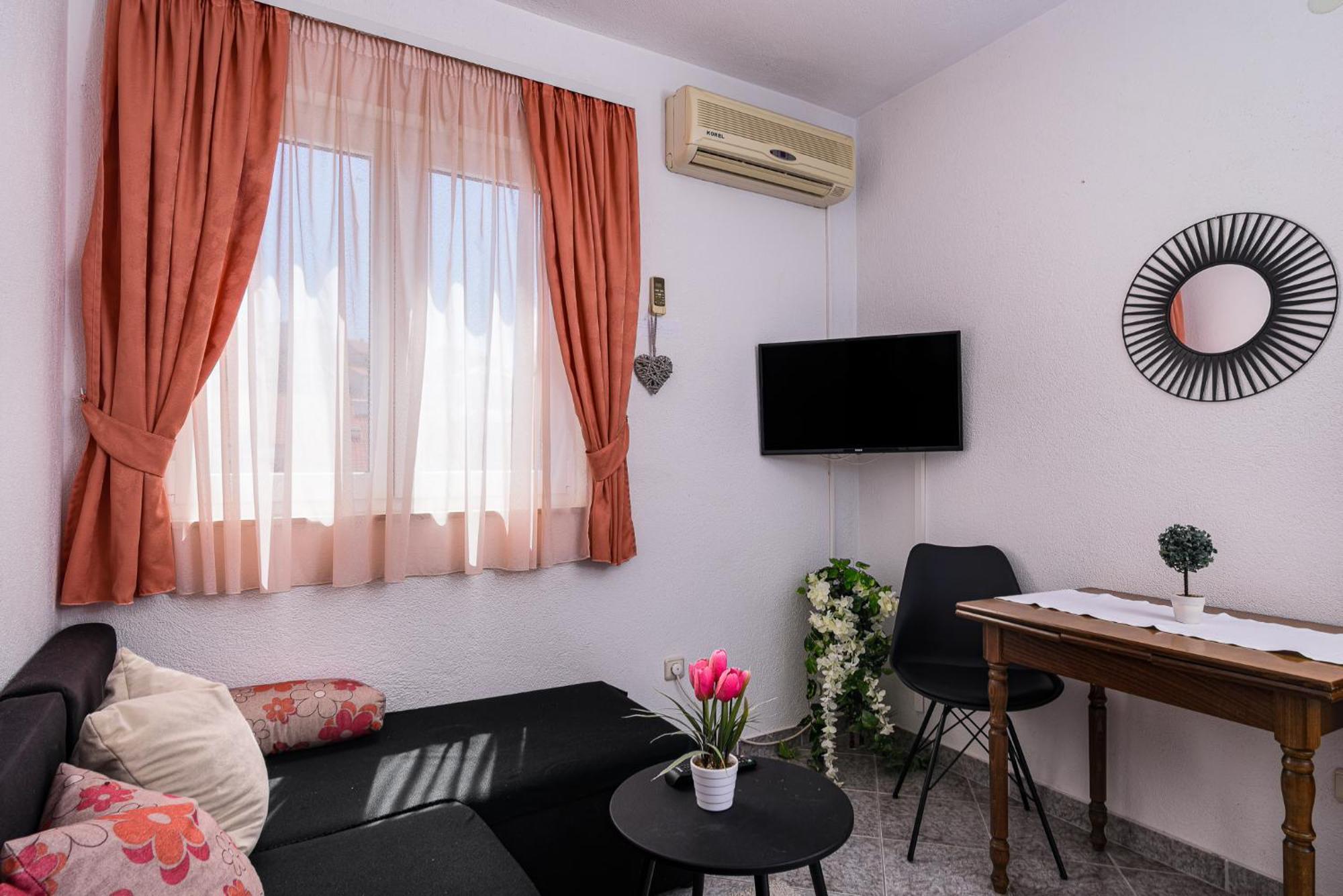 Apartmani Suki Трогир Екстериор снимка
