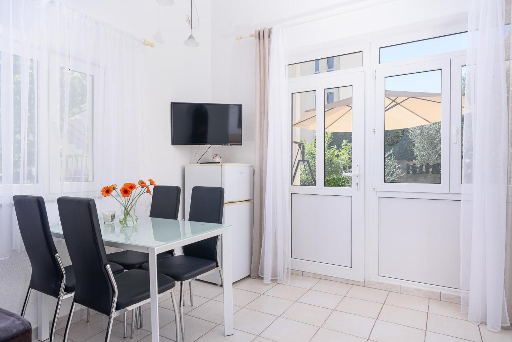 Apartmani Suki Трогир Екстериор снимка