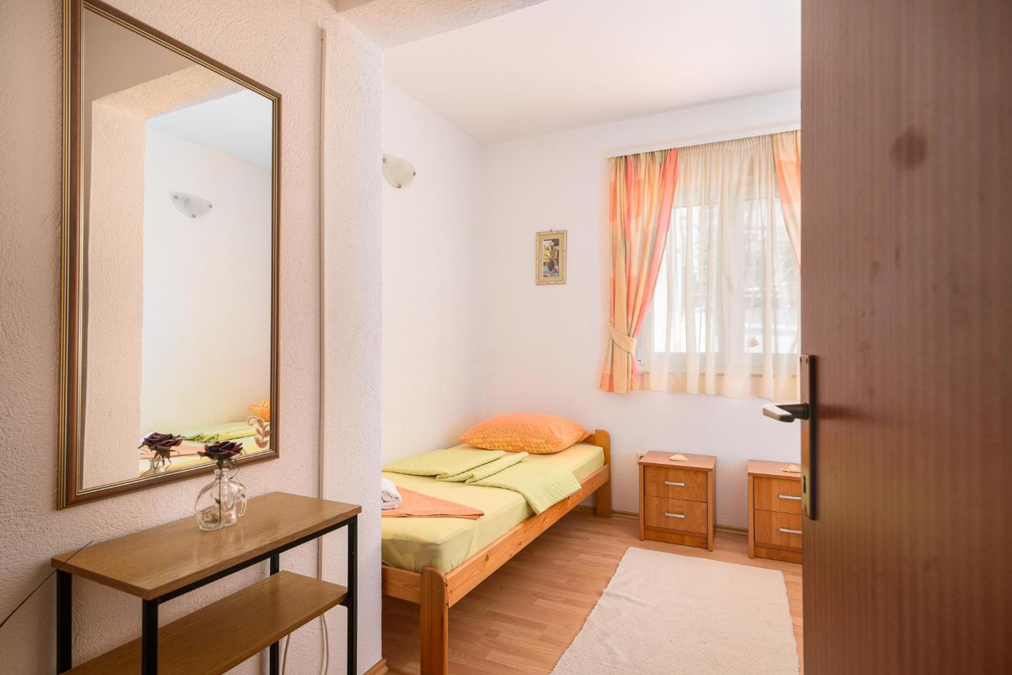 Apartmani Suki Трогир Екстериор снимка
