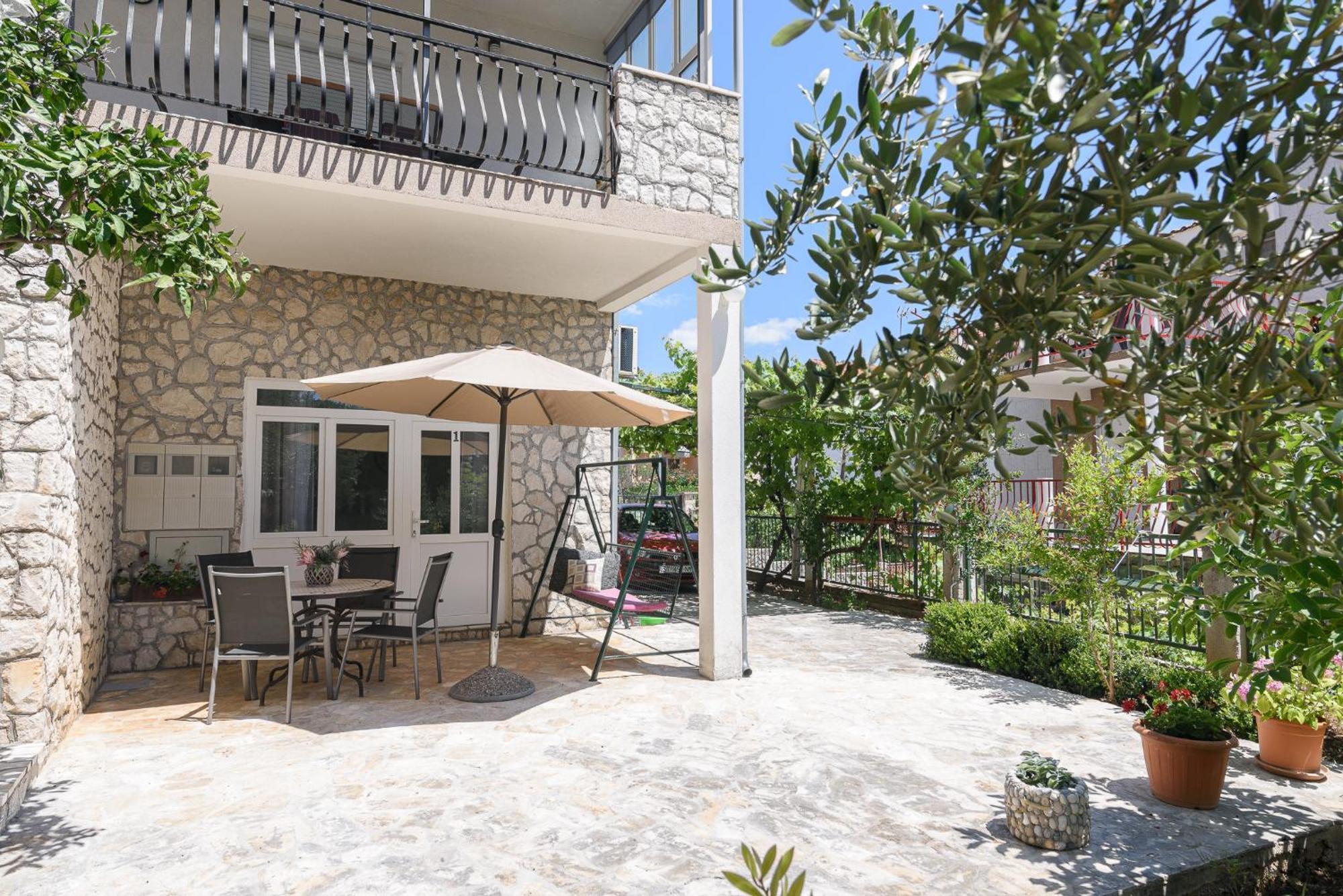 Apartmani Suki Трогир Екстериор снимка